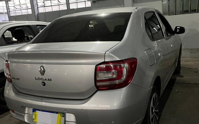 PolÃ­cia descobre esquema milionÃ¡rio de venda de drogas e apreende carros de luxo no RS