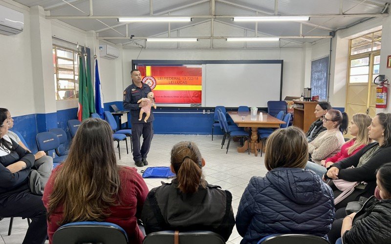 Treinamento Lei Lucas é realizado com professores de escolas em Canela