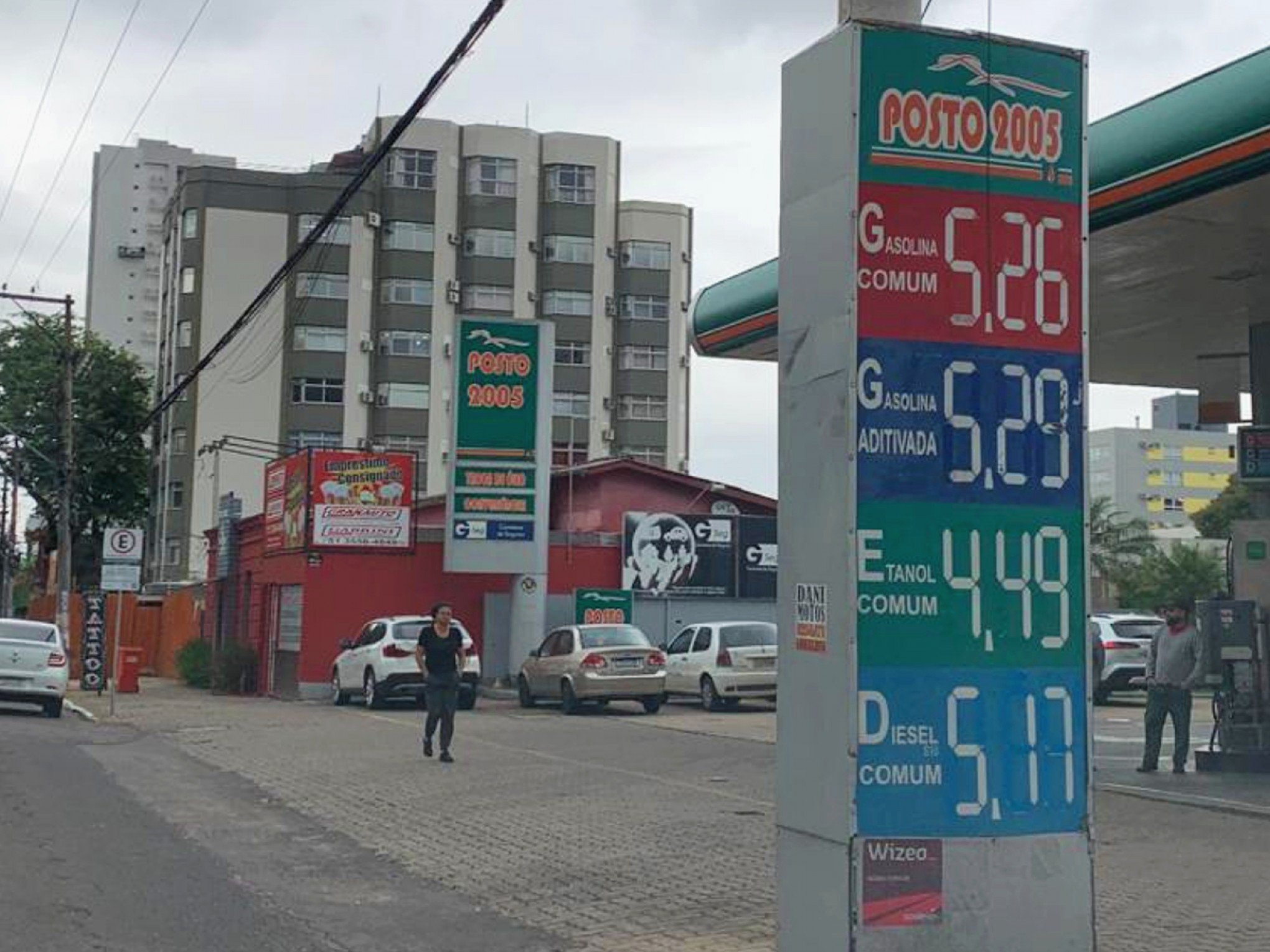Às vésperas de feriadão, preço da gasolina tem aumento de até 70 centavos