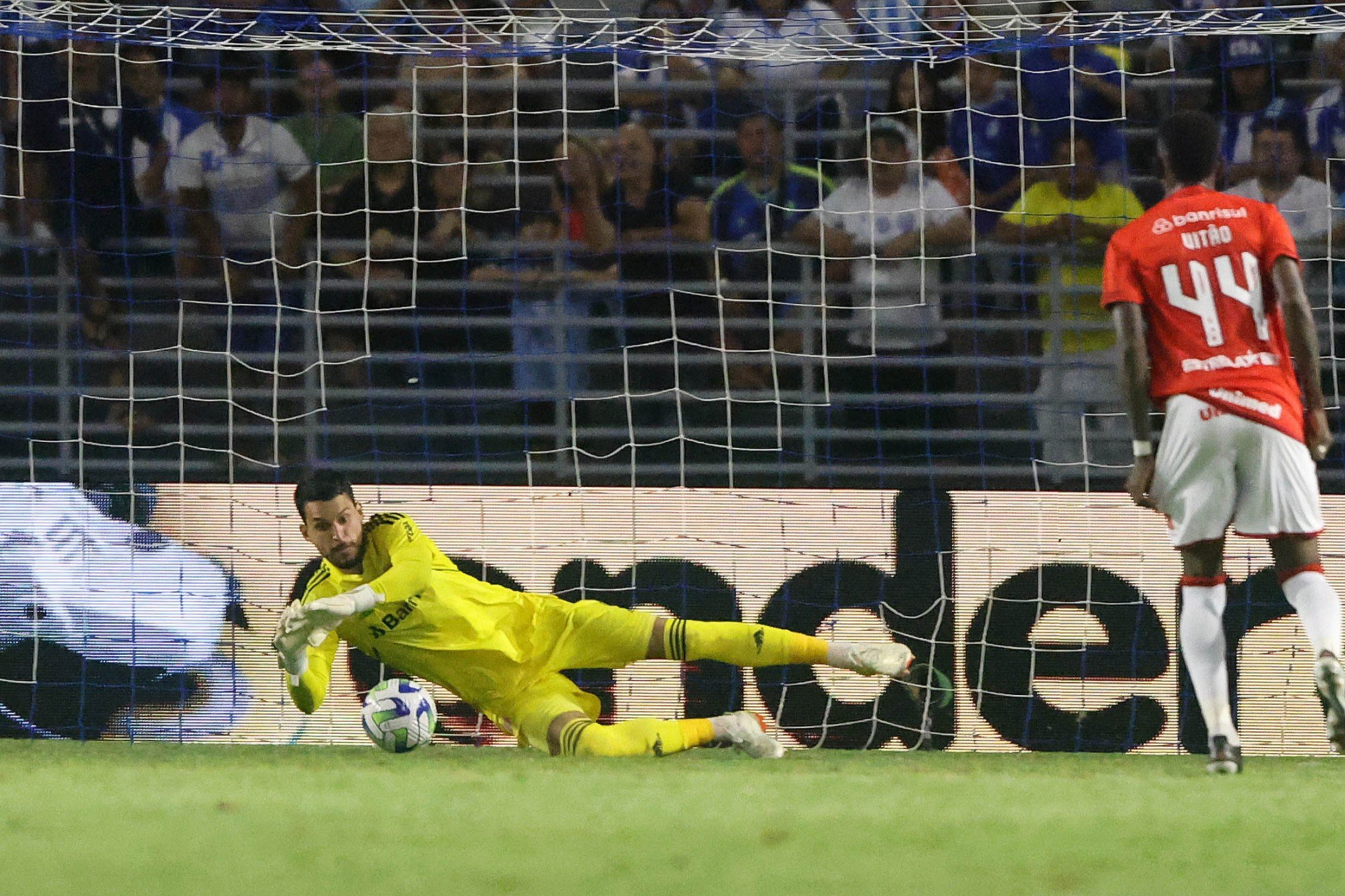 Inter vence nos pênaltis e avança para as oitavas de final da Copa do Brasil