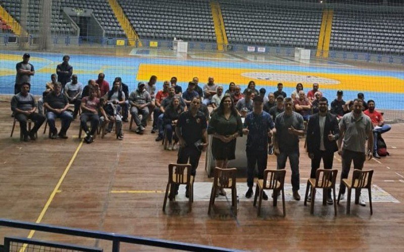 Reunião para organizar Campeonato de Várzea ocorreu no Ginásio Municipal