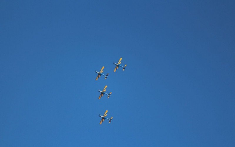 Show aéreo aconteceu na tarde deste sábado (29) em Novo Hamburgo