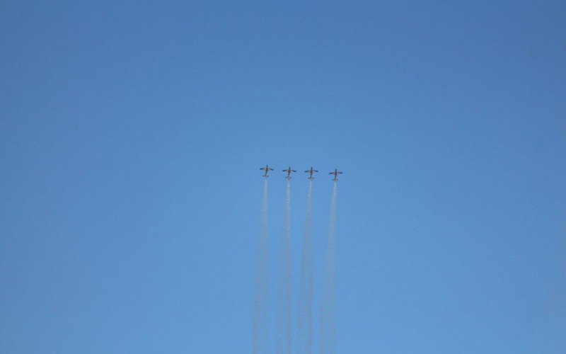 Show aéreo aconteceu na tarde deste sábado (29) em Novo Hamburgo