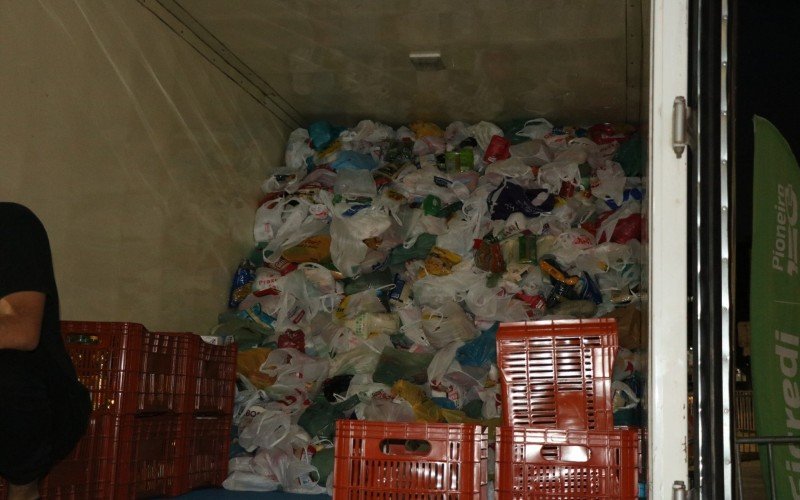 Sete toneladas de alimento foram arrecadadas no 40Âº Kerb de EstÃ¢ncia Velha