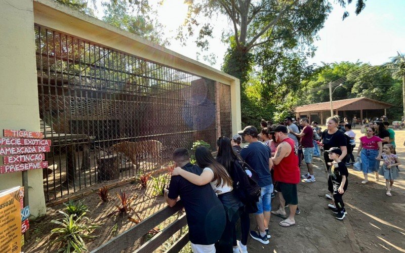 Ação semelhante aconteceu no dia 1º de maio, quando o Zoo completou 61 anos 