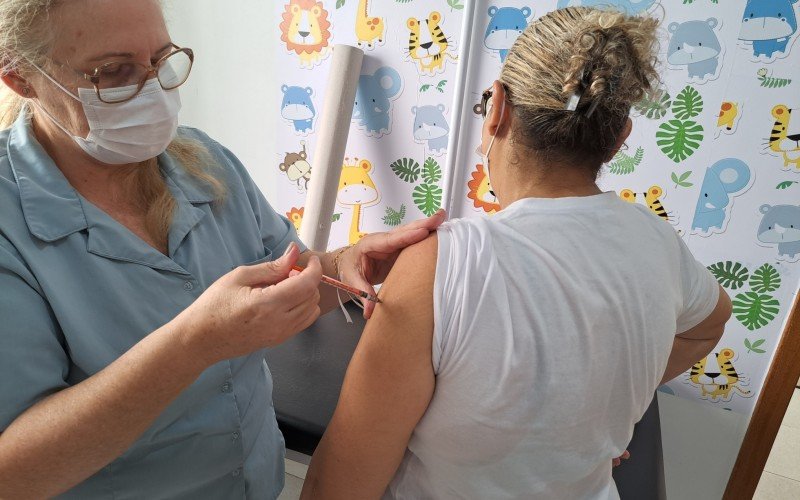 Vacinação contra a gripe é liberada para toda a população de Novo Hamburgo neste sábado; confira pontos