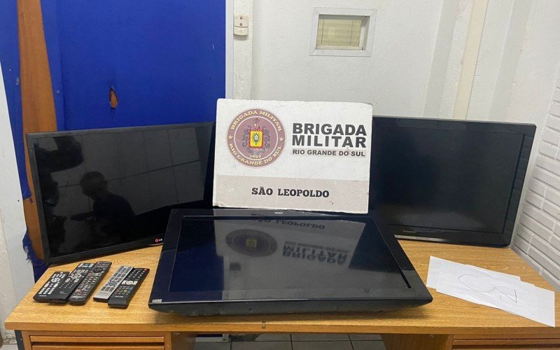 Três televisores foram recuperados pela Brigada Militar
