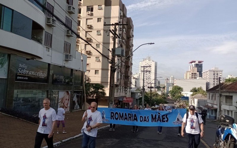 FiÃ©is participam da Romaria das MÃ£es na manhÃ£ deste domingo em Novo Hamburgo