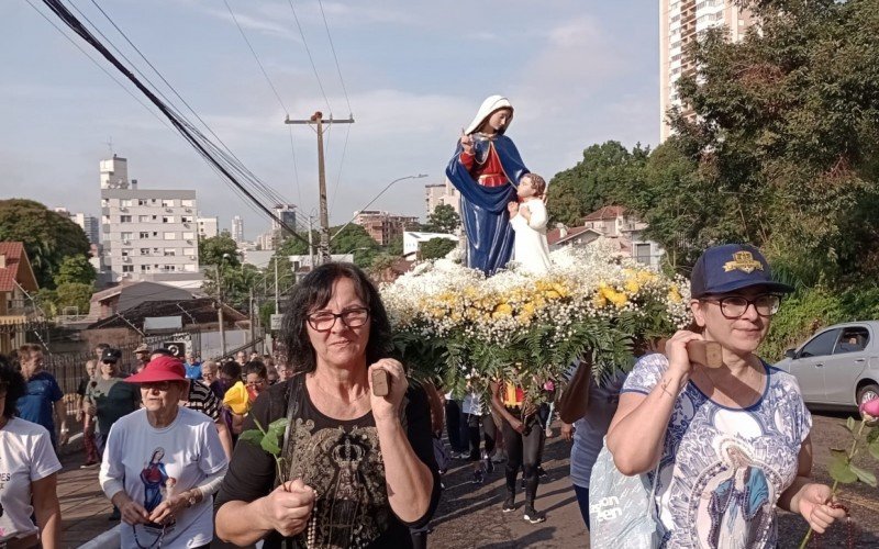 FiÃ©is participam da Romaria das MÃ£es na manhÃ£ deste domingo em Novo Hamburgo