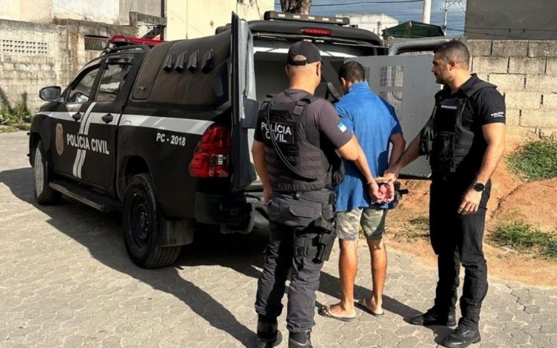 Suspeitos acabaram presos em plena manhã de domingo (7) durante ação policial