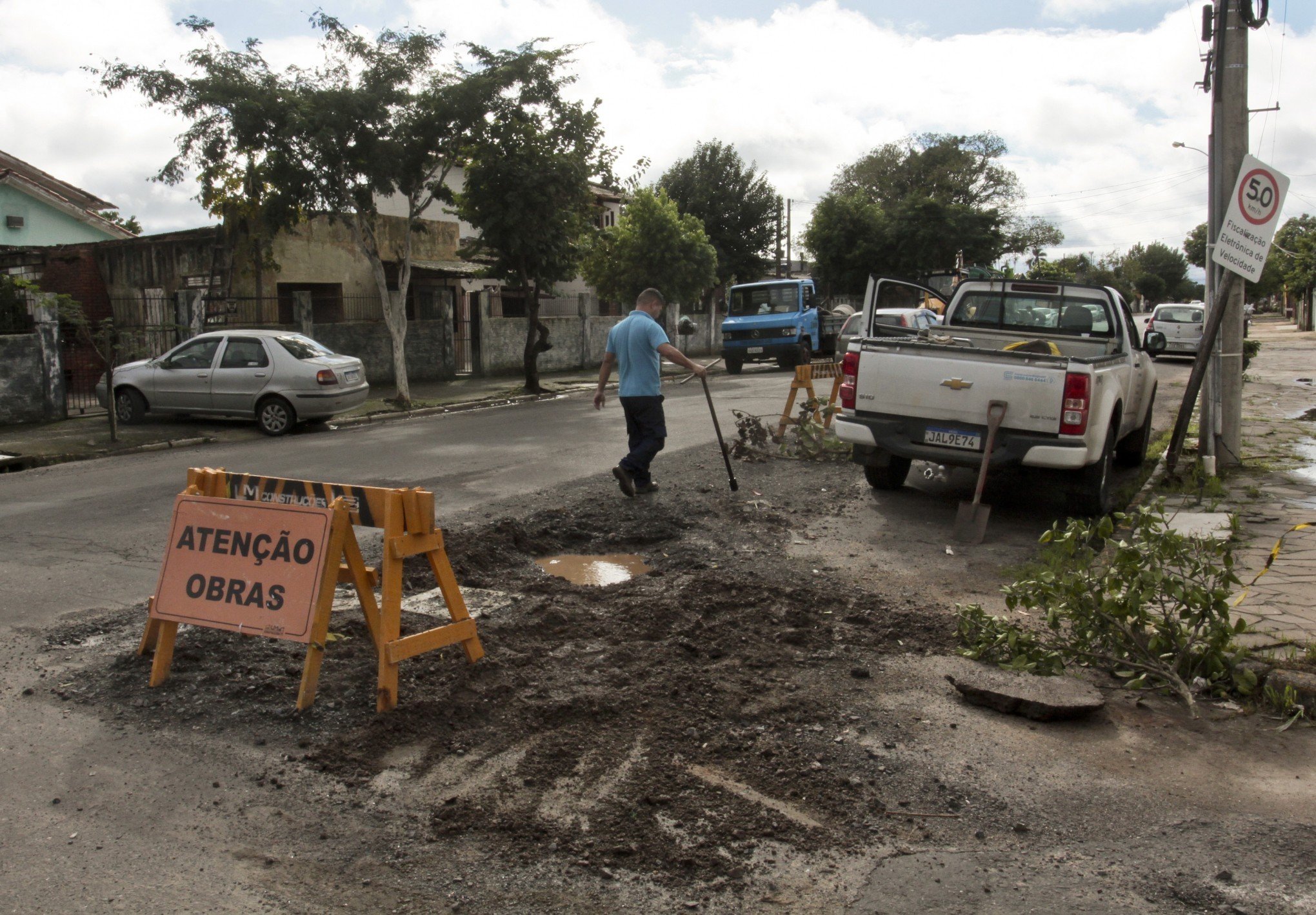 Obras da Corsan danificaram trechos de 120 ruas em Canoas