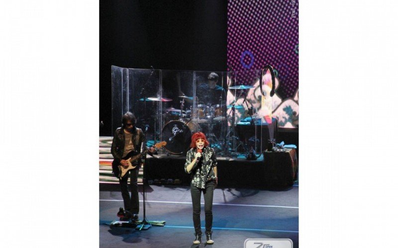Rita Lee esteve no Vale do Sinos em 2011. Ao lado do filho e do marido, ela se apresentou no Teatro Feevale
