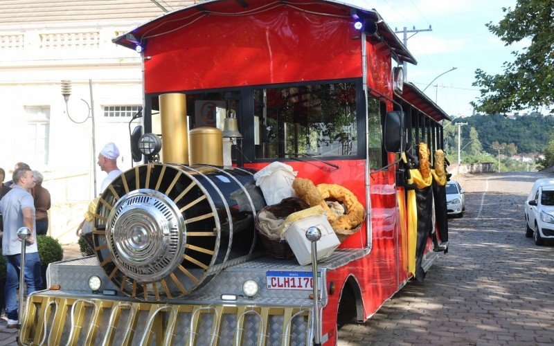 Trenzinho Rosquito serÃ¡ atraÃ§Ã£o na Feira do Mel, Rosca e Nata