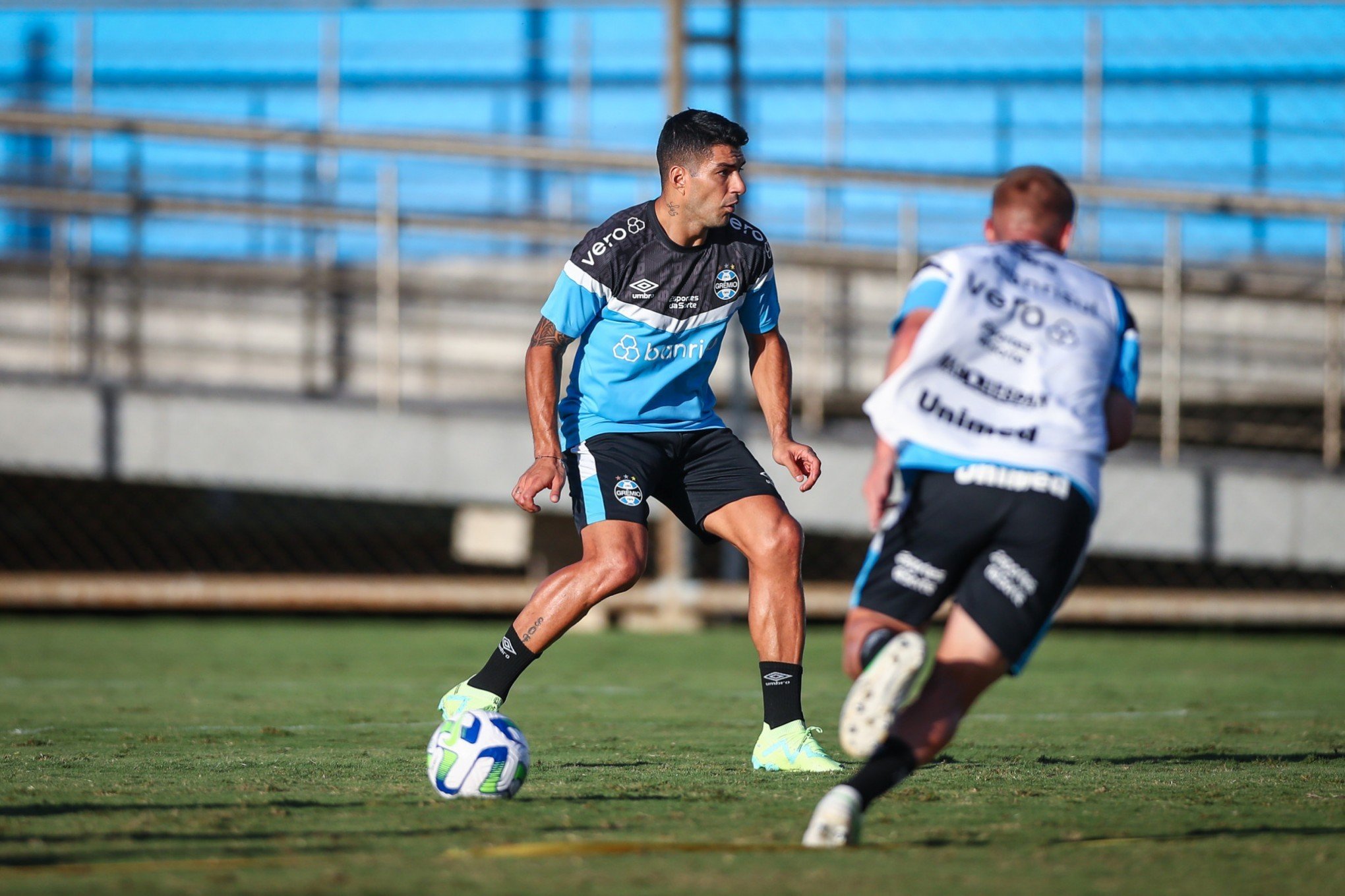 Após derrota para o Palmeiras, Grêmio volta a Porto Alegre com foco na partida contra o Fortaleza