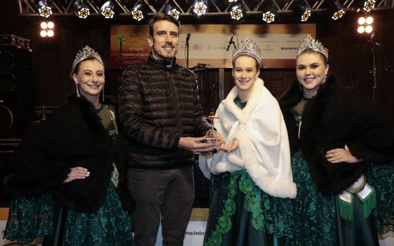 Concurso de espantalhos foi realizado durante a Festa da Colônia de Gramado