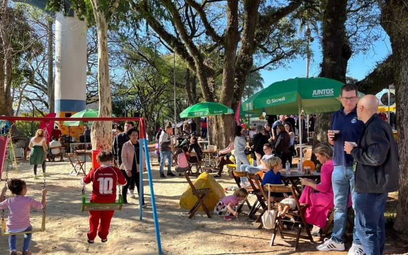 Tarde de sol convida o público a se divertir em evento no bairro histórico de Novo Hamburgo