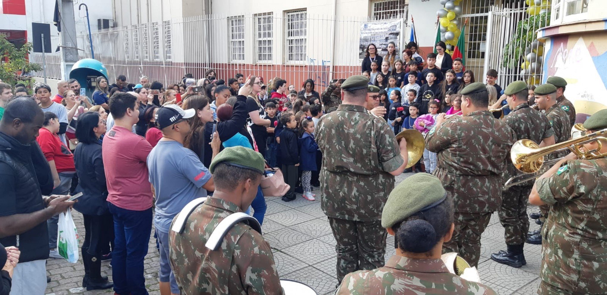 Visconde comemora aniversário com apresentações especiais na Rua Independência