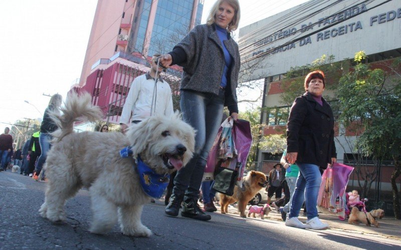 Passeio reunirá os pets e tutores em caminhada pela cidade