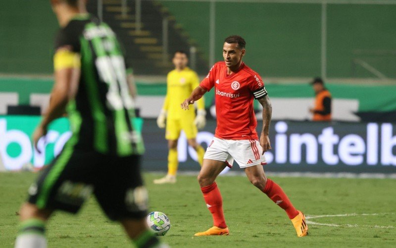 Alan Patrick levou cartão vermelho na partida desta quarta-feira (17)