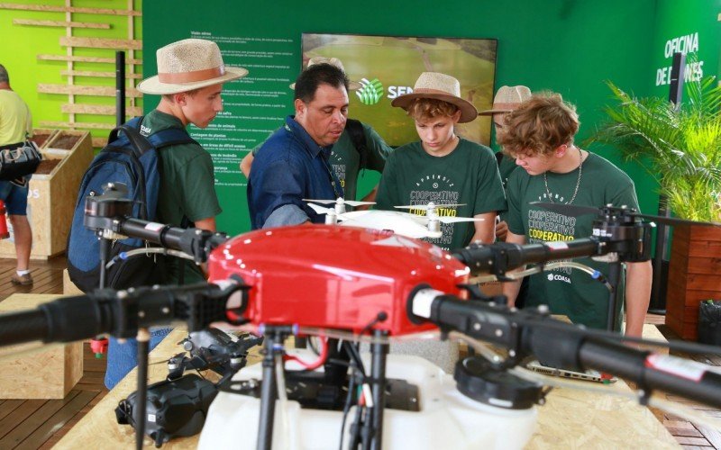 Senar-RS incentiva o uso de drones por meio de cursos a agricultores