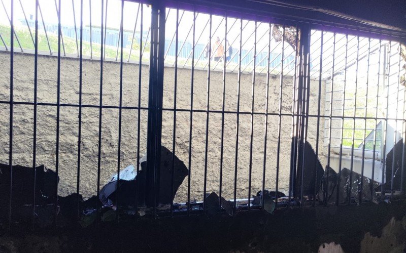 Danos causados por chamas no Feevale Techpark, em Campo Bom