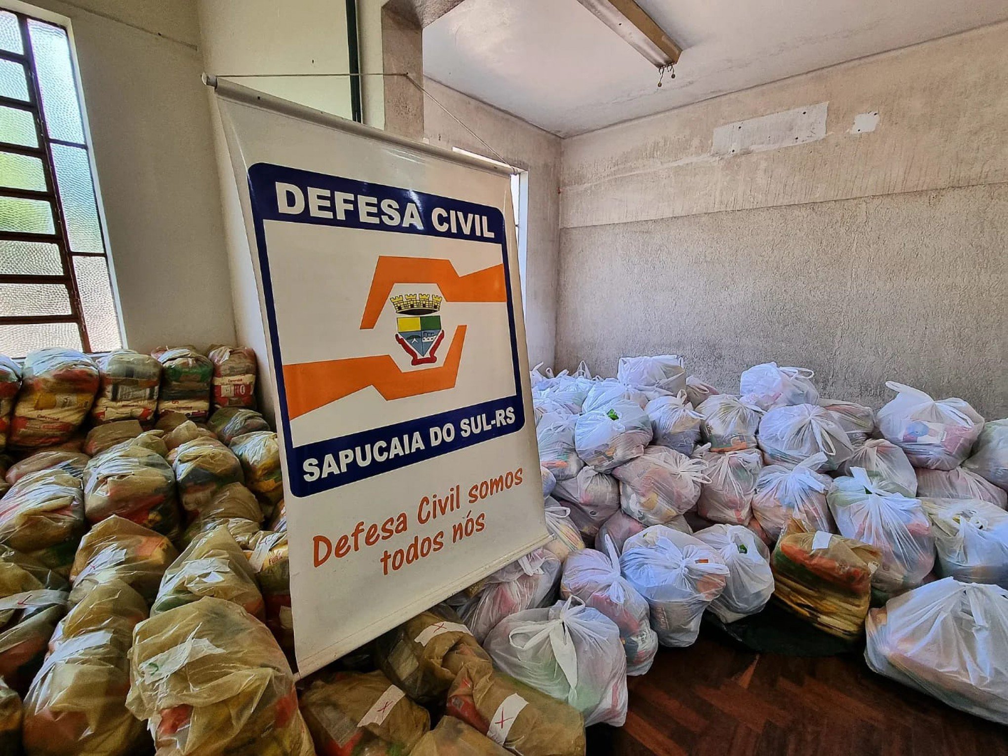 Ação do Zoológico arrecada mais de 5 toneladas de alimentos para a Defesa Civil