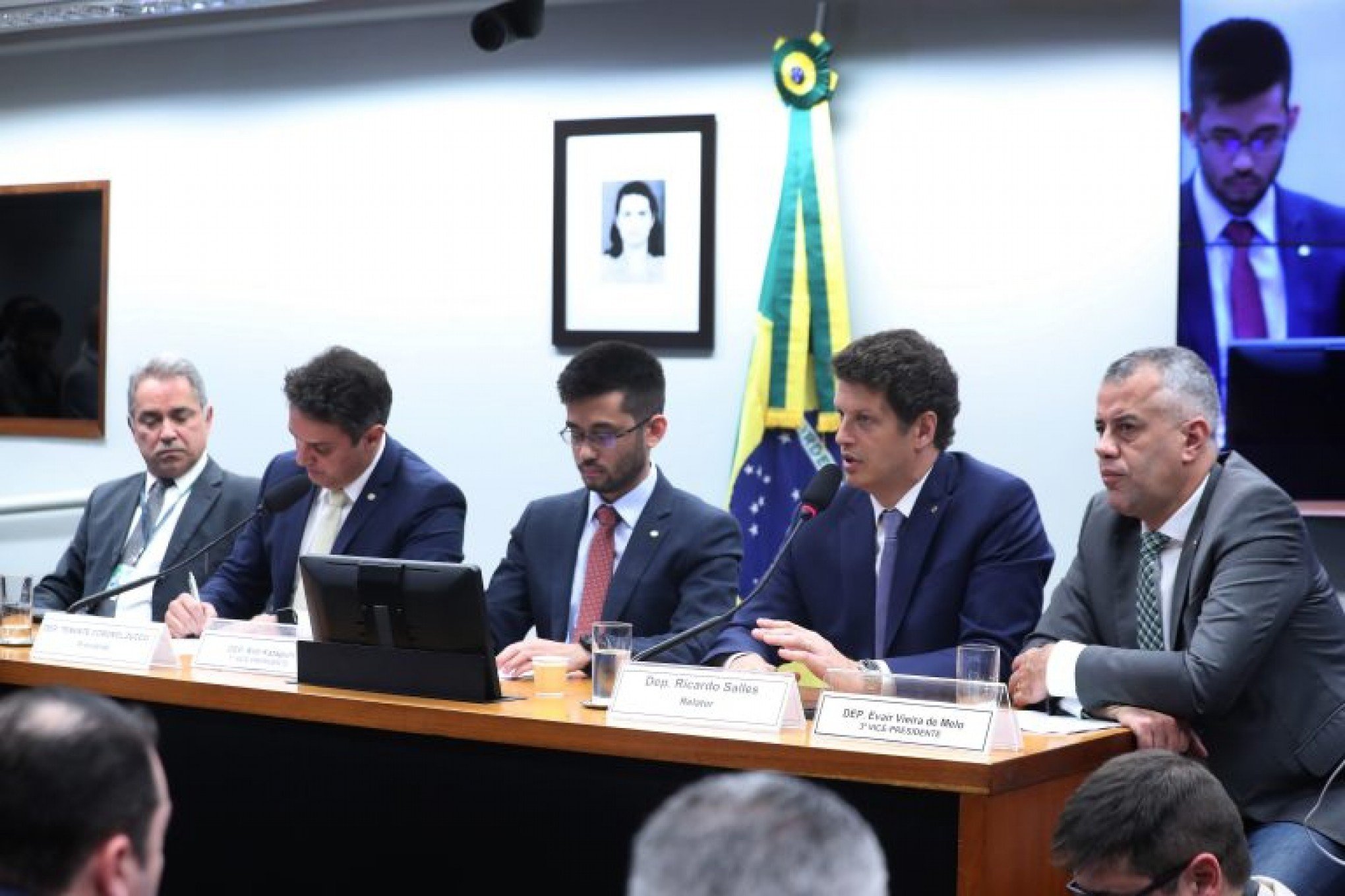 MST, Americanas e apostas viram alvo de CPIs; veja o que será investigado