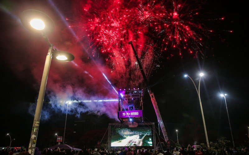 De acordo com a Secretaria de Segurança Pública, mais de 2 mil pessoas estiveram na altura do Skatepark para acompanhar a ação na noite desta sexta-feira