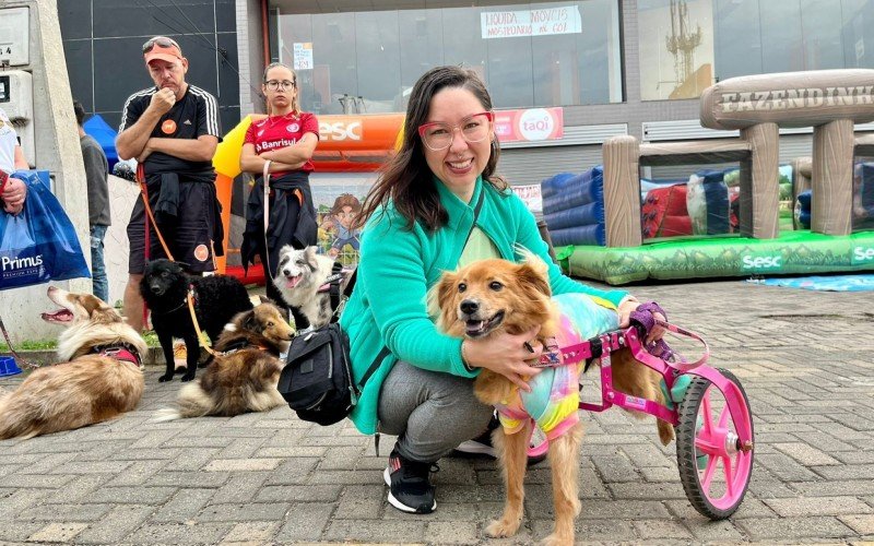Bruna da Rosa Klein e sua mascote especial Ruiva