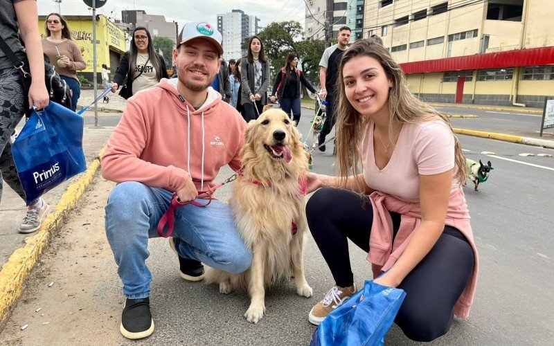 Cãominhada aconteceu na manhã deste domingo (21), em São Leopoldo