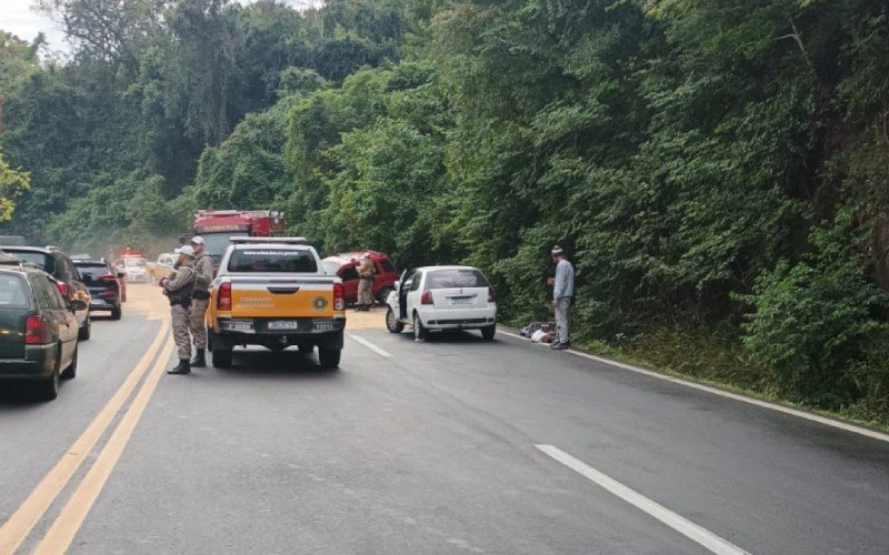 Acidente de trânsito na RS-115, em Gramado, deixa uma pessoa feriada