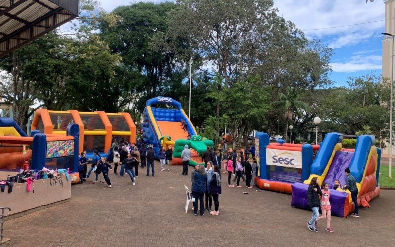 Espaço de brinquedos do Sesc para criançada é uma das atrações deste domingão