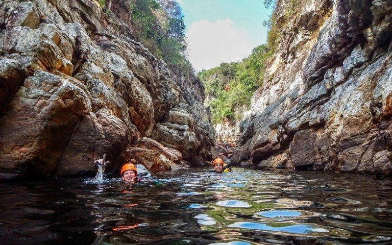Chapada dos Veadeiros encanta turistas por rochas de um bilhão de anos, nascentes, cursos d'água e formações vegetais | abc+