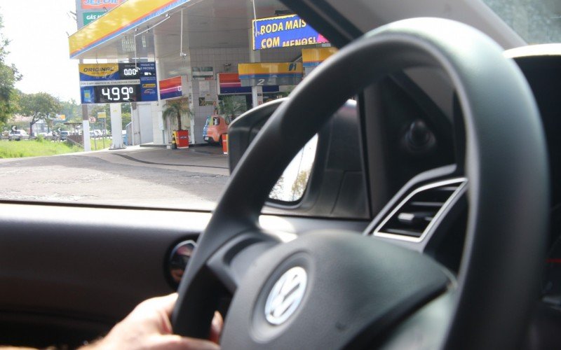 Gasolina teve um aumento de R$ 0,30 na maior parte dos postos de Novo Hamburgo nesta sexta-feira