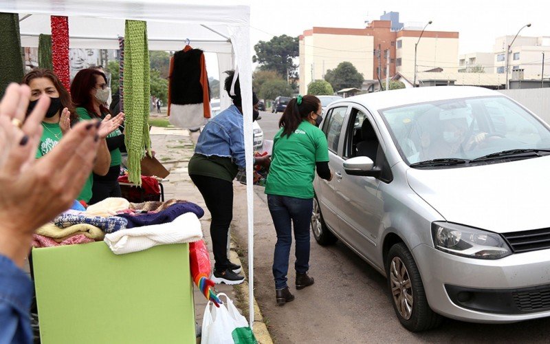 Meta é superar as 9,8 mil peças de roupas arrecadadas e doadas na Campanha do Agasalho do ano passado