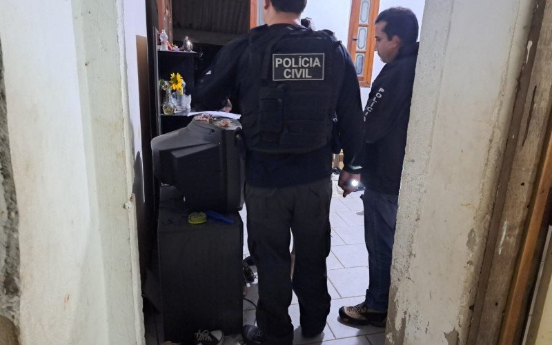 Mais de 30 são presos em operação contra golpe dos nudes no RS e em SC