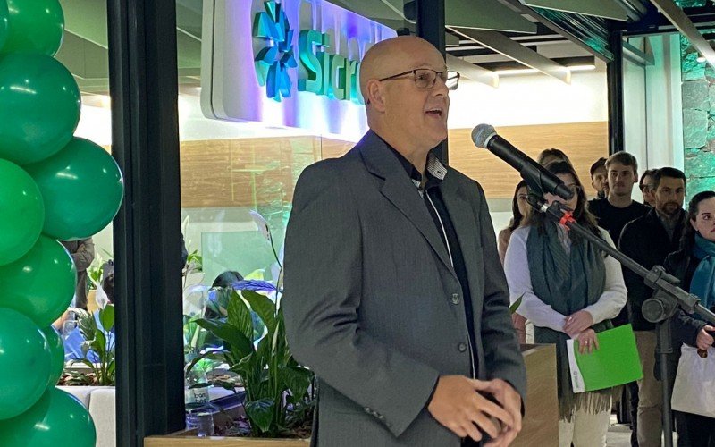 Eduardo Spier na inaugura&ccedil;&atilde;o da nova ag&ecirc;ncia da Sicredi Pioneira em Canela
