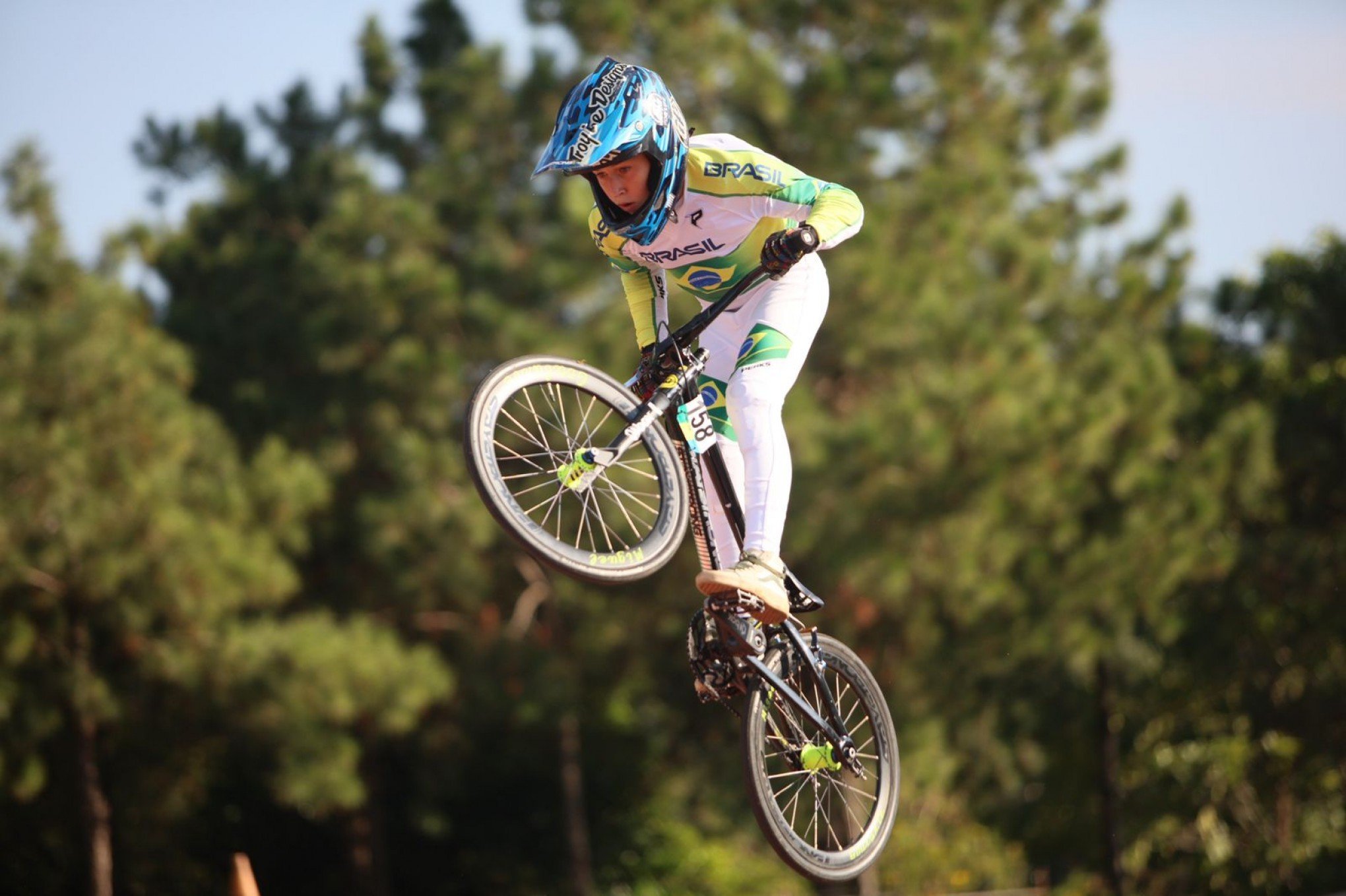 Atleta de Novo Hamburgo vence etapa do Campeonato Gaúcho de BMX e sonha com o mundial