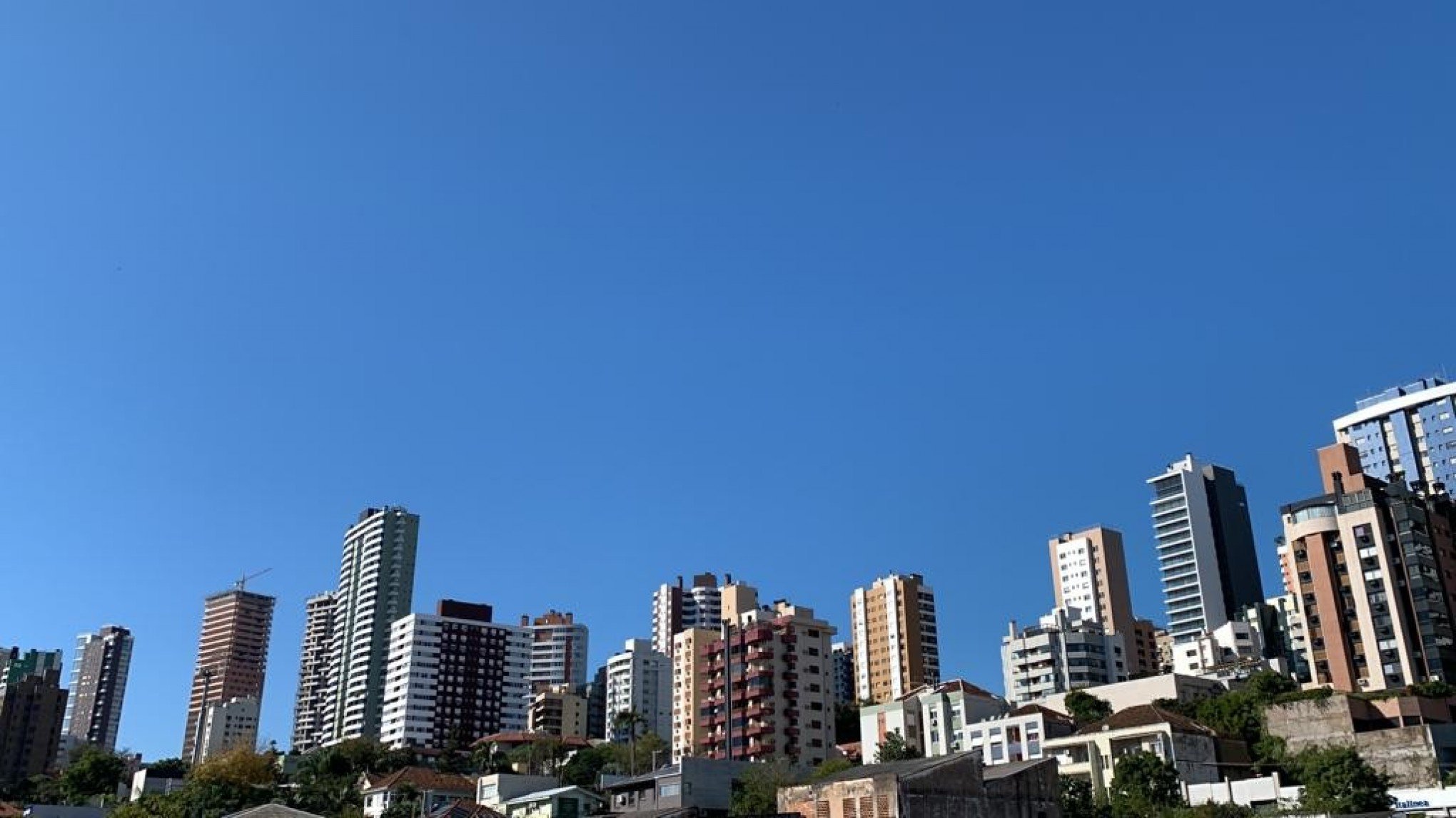 Massa de ar frio afasta chuva e sol volta a predominar no RS; veja como será o restante da semana