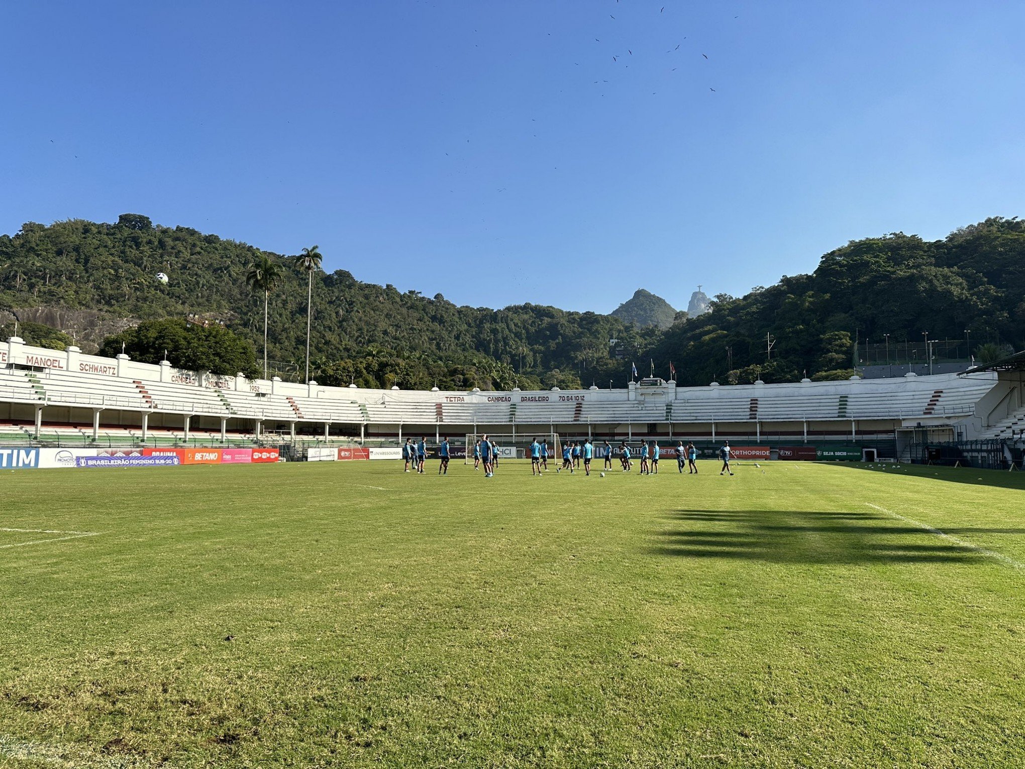 Wesley leva terceiro cartão amarelo e está fora da decisão contra o Grêmio  no Maracanã