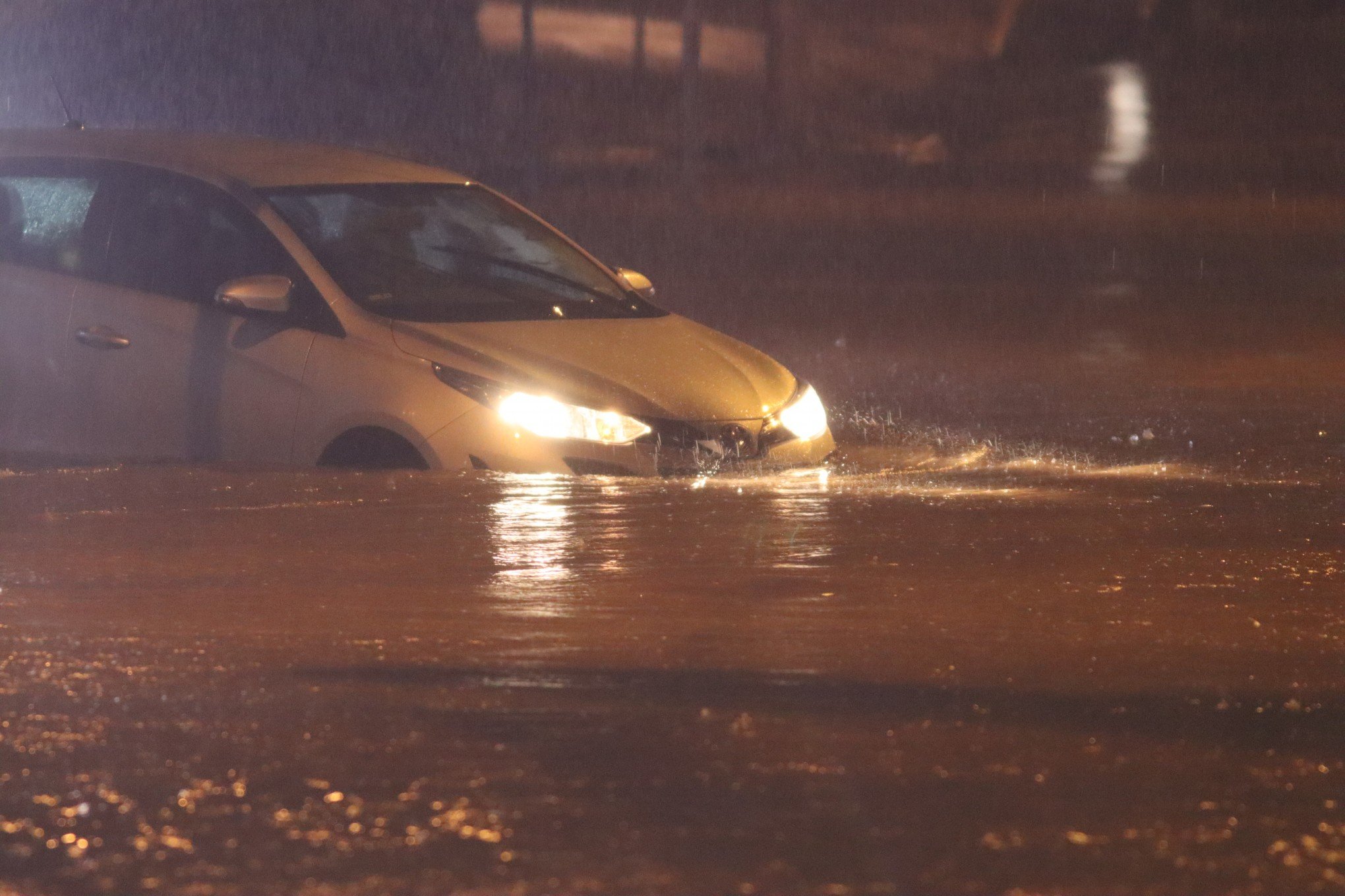 Com ruas e casas inundadas, Porto Alegre e Região Metropolitana estão em  alerta diante de mais chuva e nova formação de ciclone