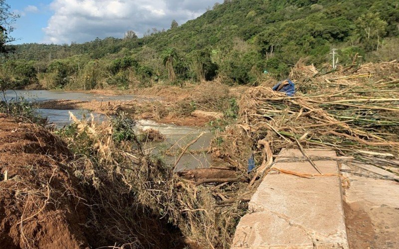 Cidade mais atingida pelos efeitos do ciclone, Caraá precisa até de doação de fios de energia elétrica | abc+