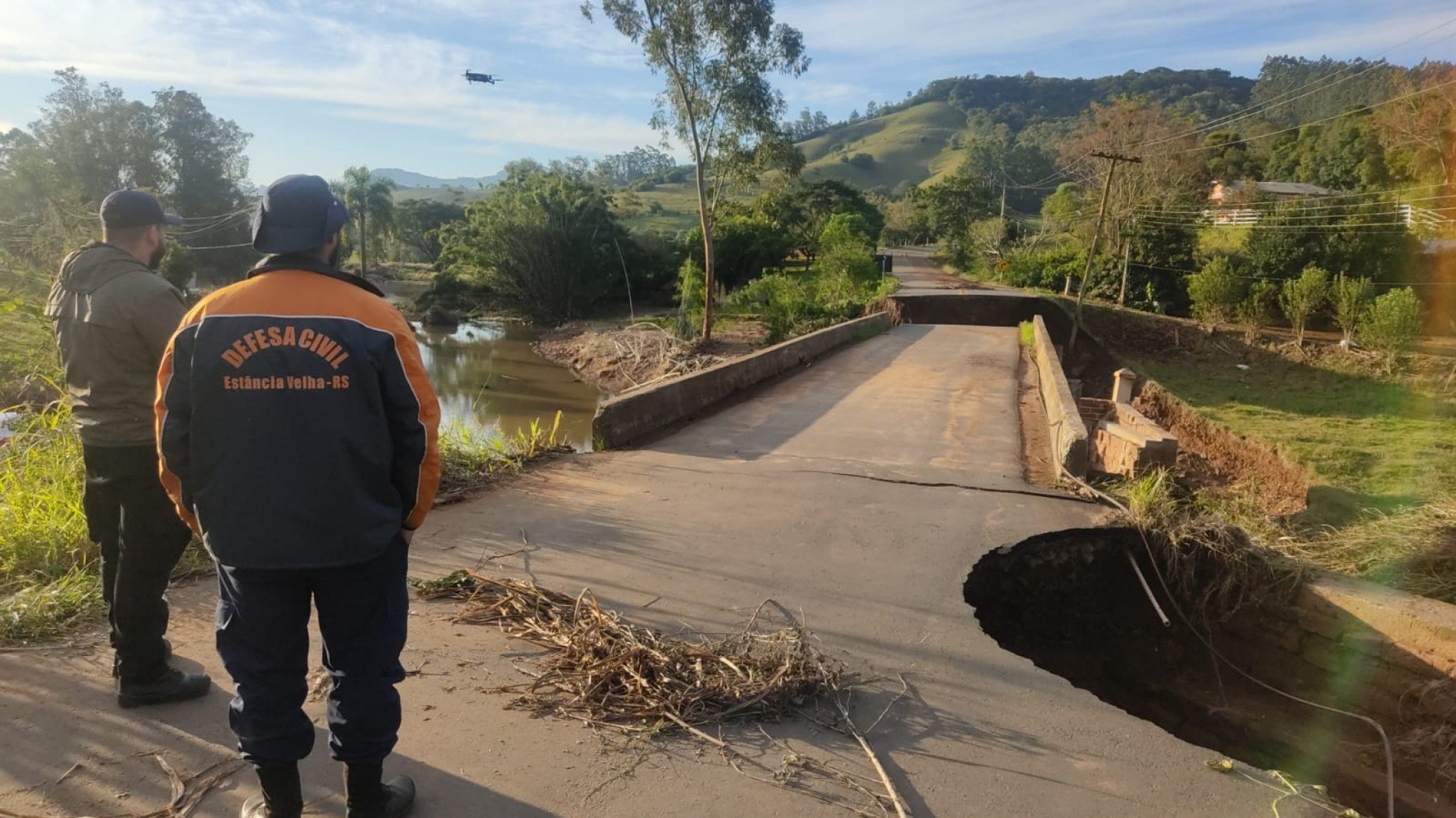 Defesa Civil de Estância Velha auxilia na busca por desaparecidos em Caraá