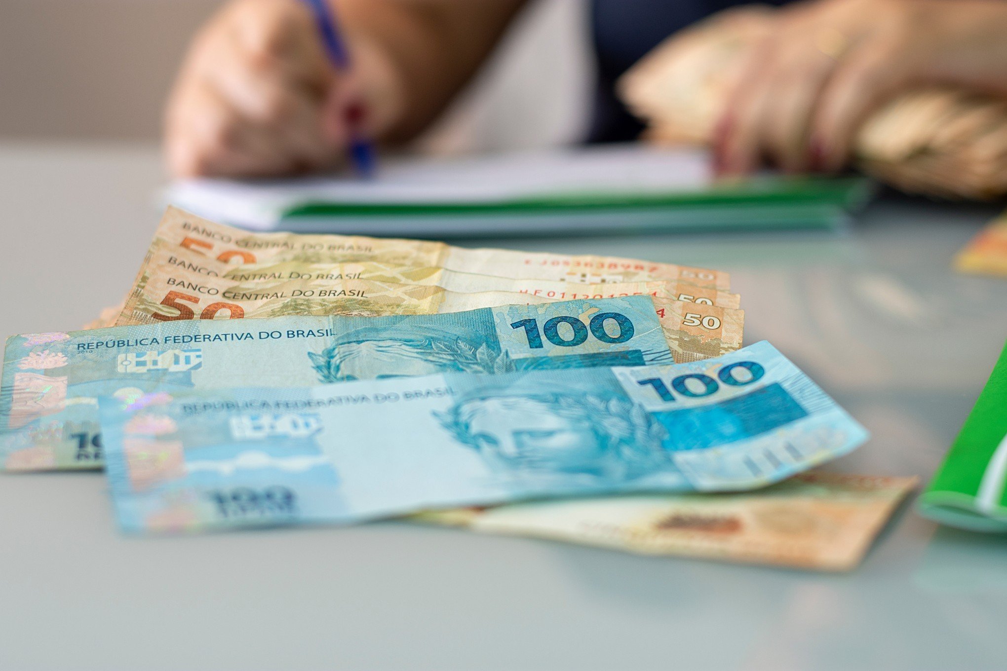DESENROLA BRASIL: Veja como renegociar dívidas com os principais bancos do País