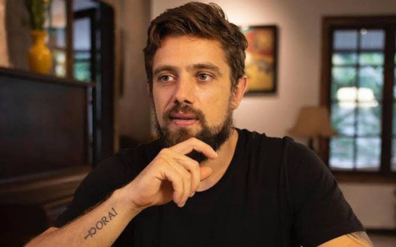 Ator Rafael Cardoso  | Jornal NH