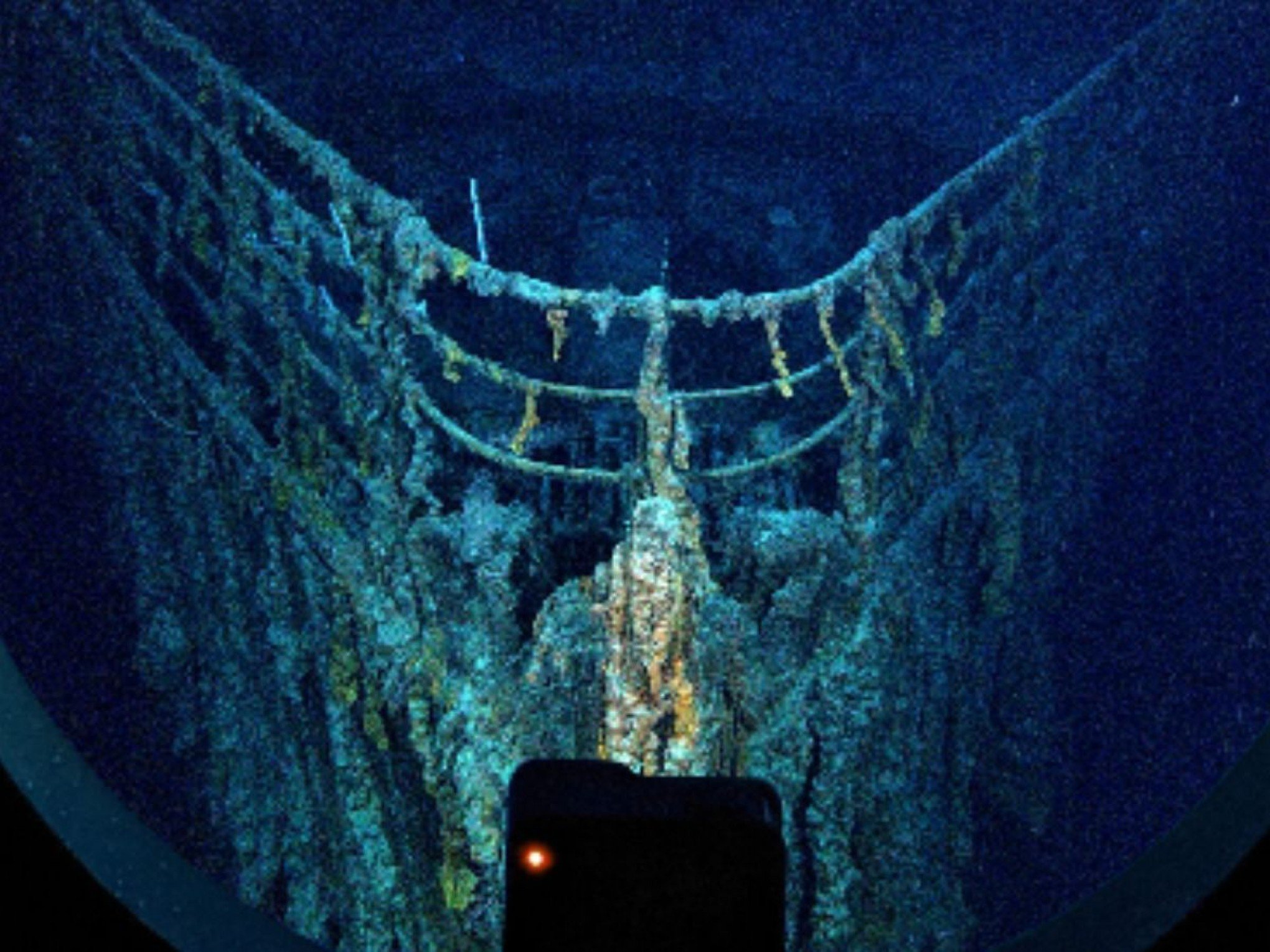 SUBMARINO DO TITANIC: Fabricante do submersível continua com expedições mesmo após recuperção de restos humanos nos destroços
