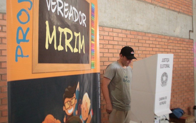 Estudantes do Instituto Seno Frederico Ludwig escolherem nesta terça-feira (4) seus vereadores mirins | abc+