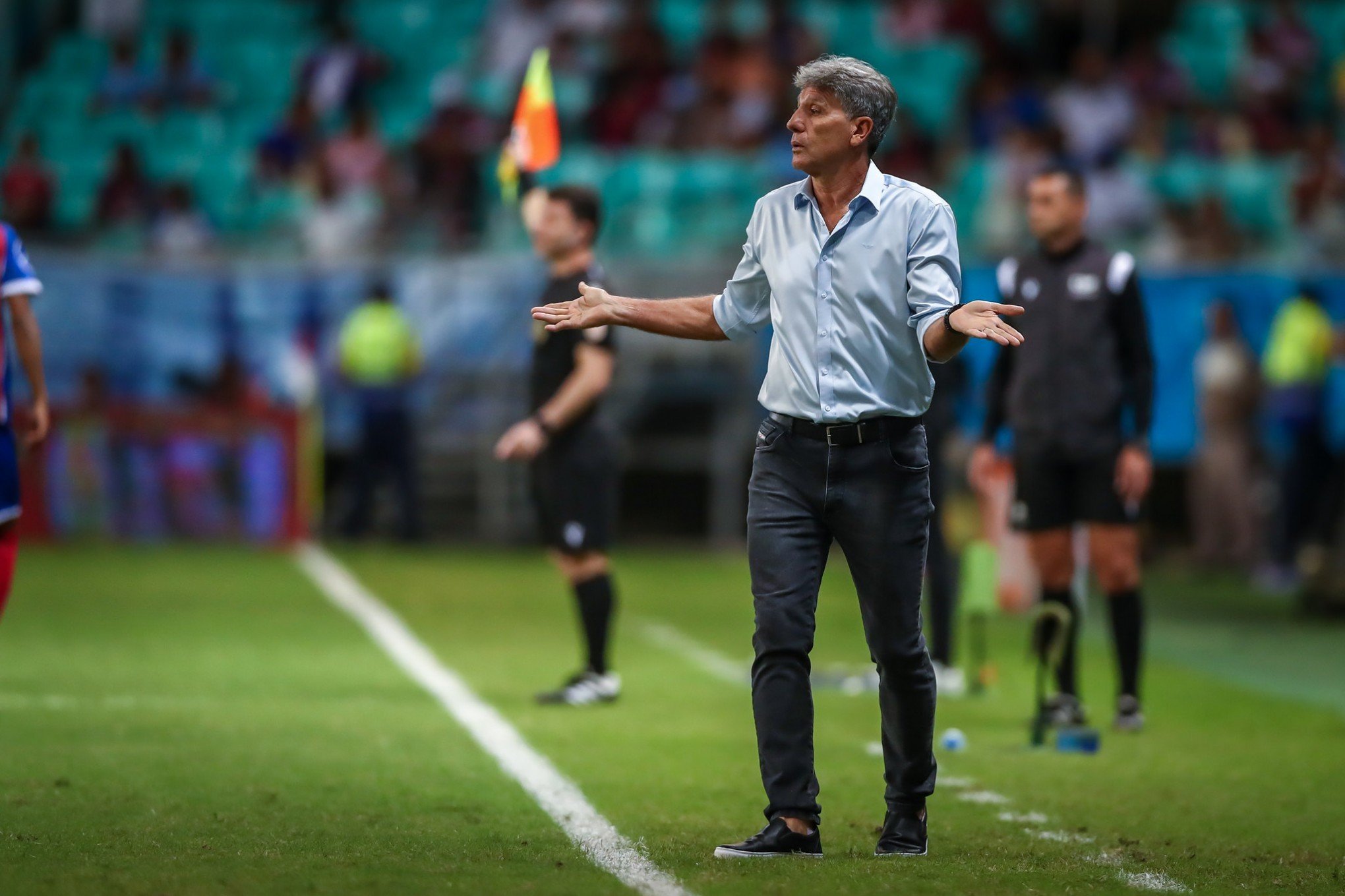 Renato Gaúcho é suspenso por atitude em jogo contra o Bahia; jogadores também são punidos