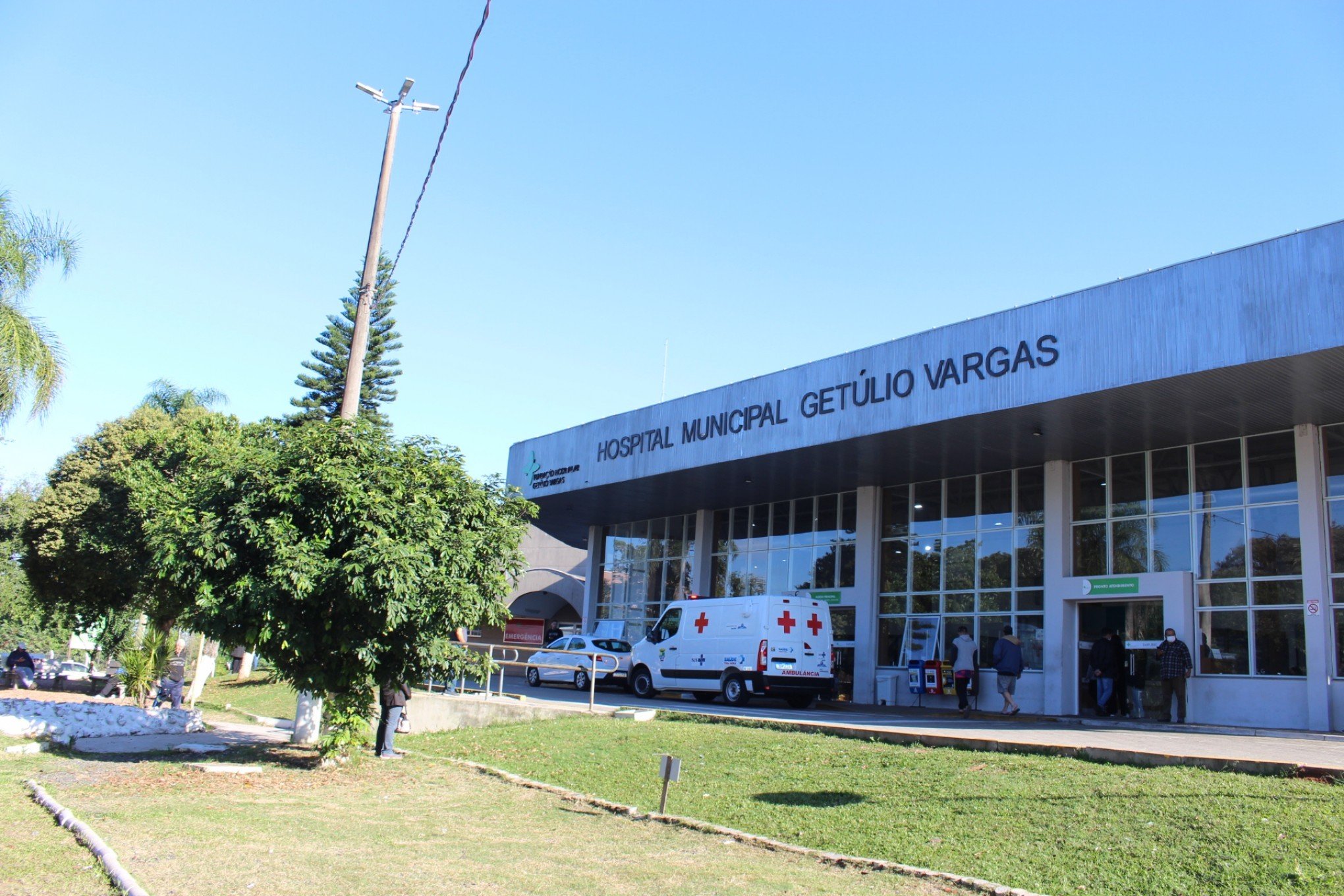 Com a superlotação de hospitais, possibilidade de frio severo é uma preocupação a mais