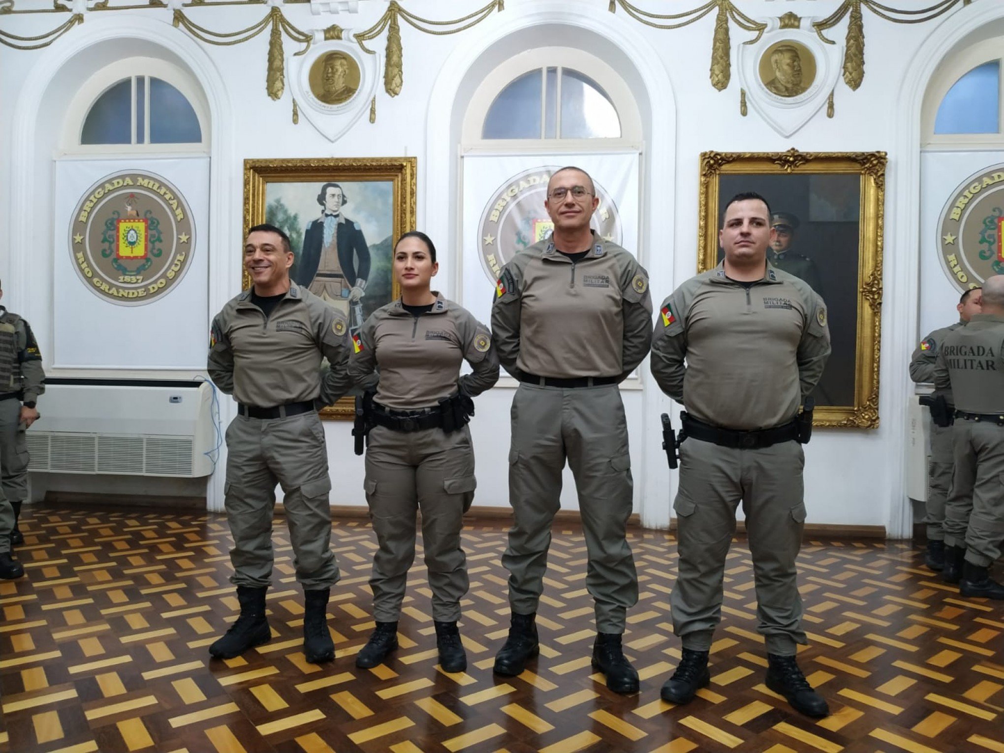 Policias militares de SÃ£o Leopoldo foram homenageados na Assembleia Legislativa e no Comando-geral da BM